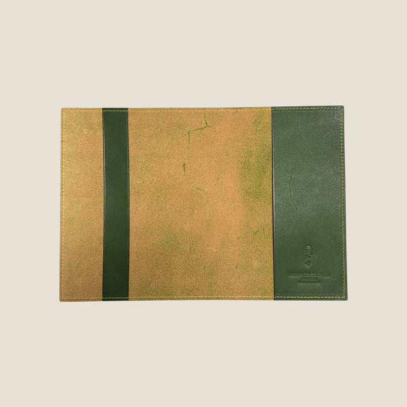[BROOKLYN MUSEUM × NINNAJI]<br>御朱印カバーM<br>color：ヤマト グリーン