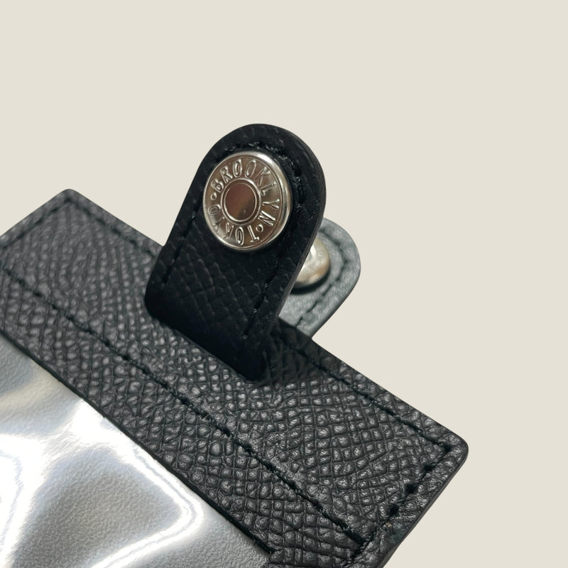 [French calf] <br>ID strap both sides vertical<br>color: Black