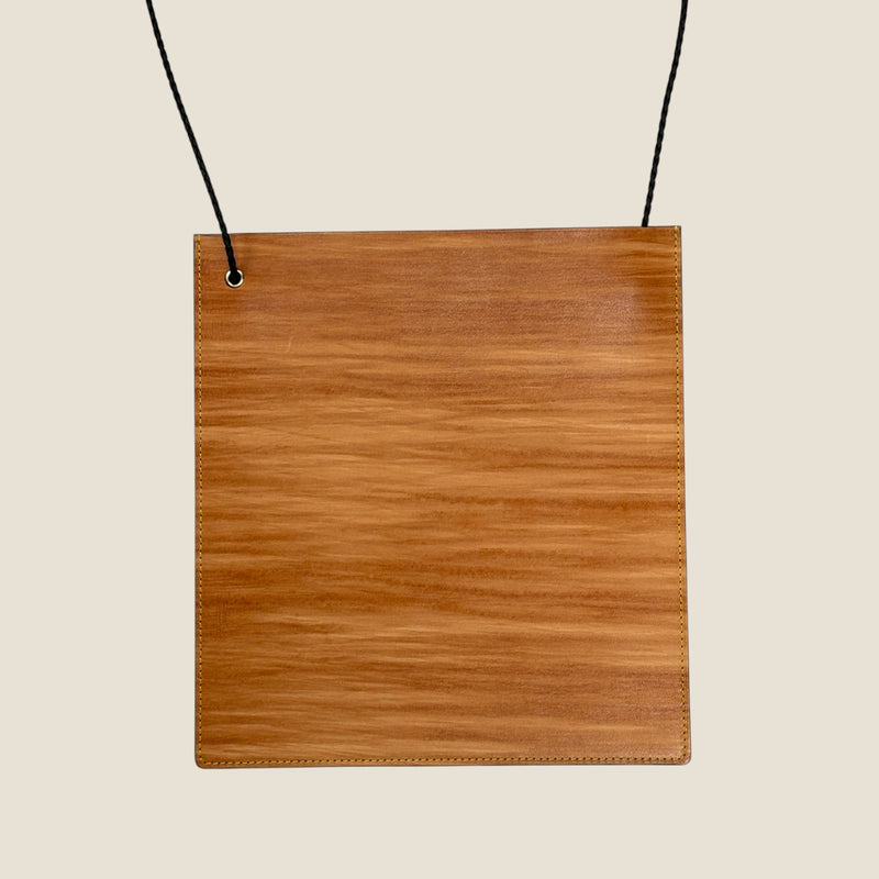 [BROOKLYN MUSEUM × NINNAJI]<br>参拝マルチサコッシュ<br>color：柿渋染め