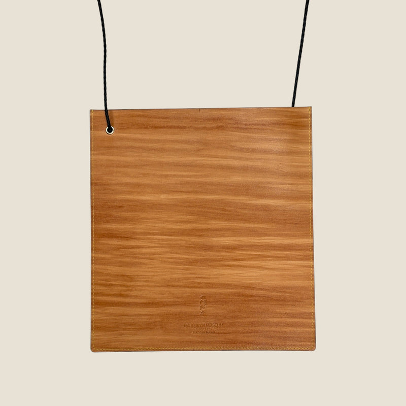 [BROOKLYN MUSEUM × NINNAJI]<br>参拝マルチサコッシュ<br>color：柿渋染め