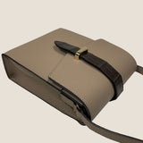 [Taurillon Lagoon x Crocodile]<br>voyage shoulder<br>color: taupe