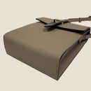 [トリヨンラグーン×クロコダイル]<br>ヴォヤージュサコッシュ<br>color：トープ