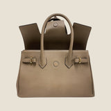 [Shrink leather x croco pattern leather]<br>Voyage M bag<br>color: taupe x taupe