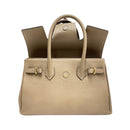 [Shrink leather]<br>Voyage M bag<br>color: Tope