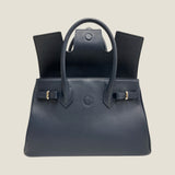 [Shrink leather x croco pattern leather]<br>Voyage M bag<br>color: navy