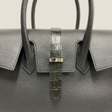 [Shrink leather x croco pattern leather]<br>Voyage M bag<br>color: black<br>[Scheduled to arrive in early August]