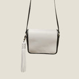 [Shrink leather]<br>medallion tassel keychain<br>color: white