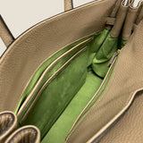 [Shrink leather x croco pattern leather]<br>Voyage L bag<br>color: taupe x taupe