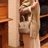 [Shrink leather]<br>postman mini shoulder<br>color: taupe