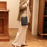 [フレンチカーフ]<br>ボックスサコッシュL<br>color：ネイビー