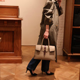 [Shrink leather x croco pattern leather]<br>Voyage M bag<br>color: taupe