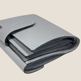 [フレンチカーフ] <br>ホックアップウォレット<br> color：アイスグレー