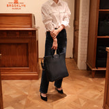 [Taurillon Lagoon]<br>parnet tote bag<br>color: navy