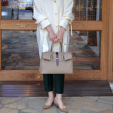 [Shrink leather x croco pattern leather]<br>Voyage M bag<br>color: taupe