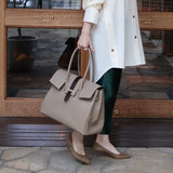 [Shrink leather x croco pattern leather]<br>Voyage L bag<br>color: taupe