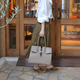 [Shrink leather x croco pattern leather]<br>Voyage L bag<br>color: taupe