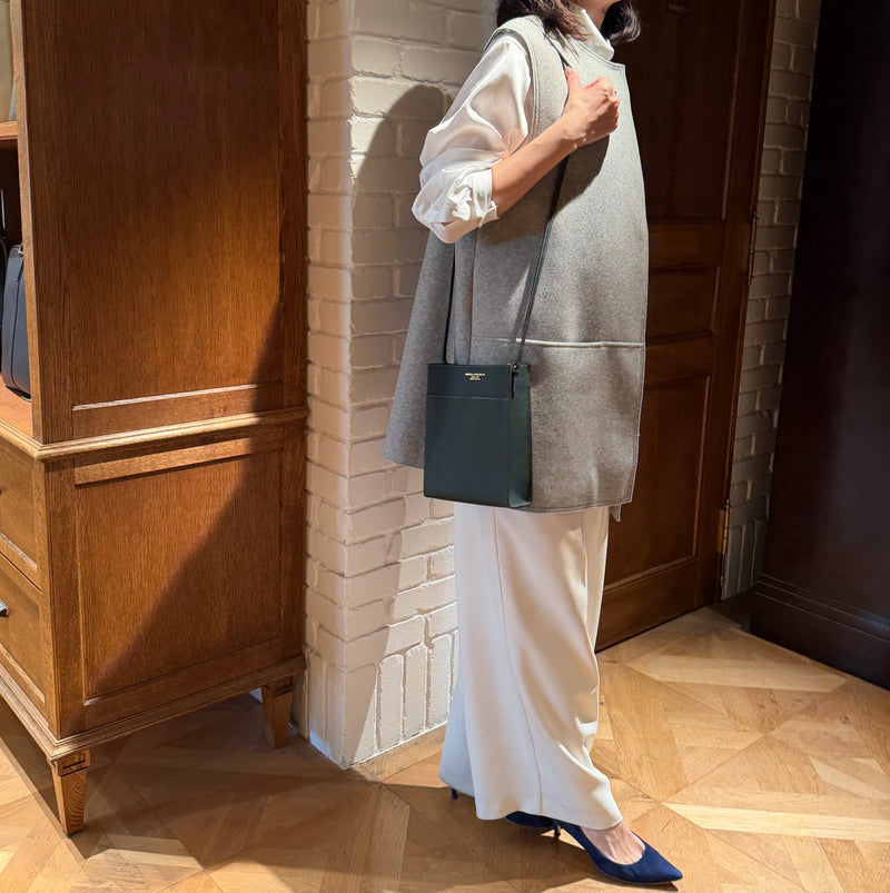 [フレンチカーフ]<br>ボックスサコッシュL<br>color：ダークグリーン