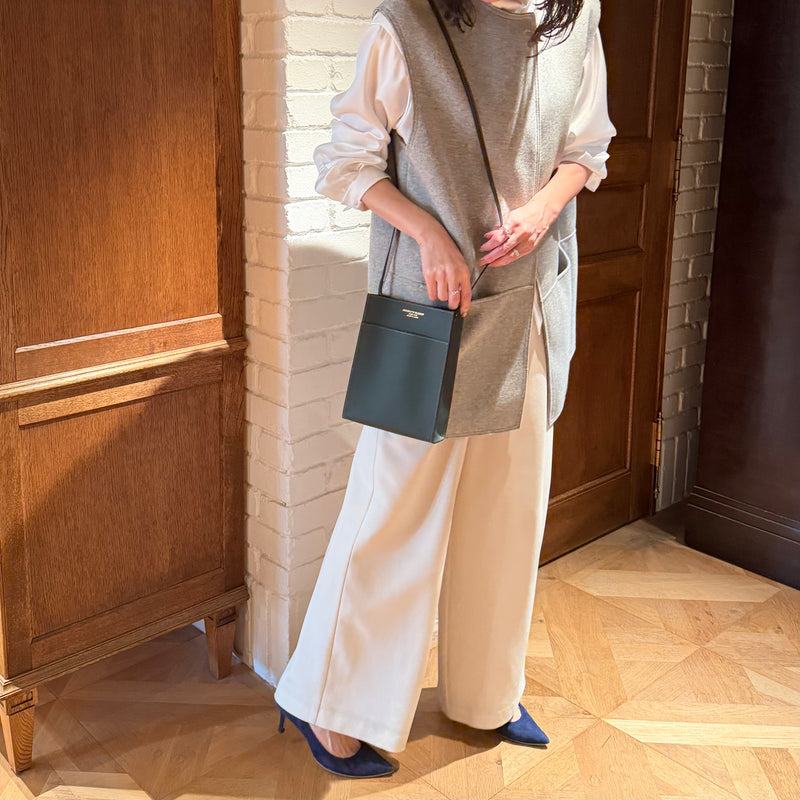 [フレンチカーフ]<br>ボックスサコッシュL<br>color：ダークグリーン