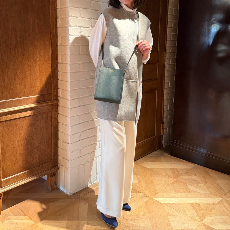 [フレンチカーフ]<br>ボックスサコッシュL<br>color：ダークグリーン