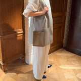 [French calf]<br>Box sacoche L<br>color: taupe