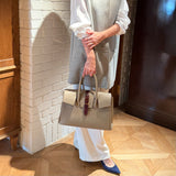 [Shrink leather x croco pattern leather]<br>Voyage M bag<br>color: taupe