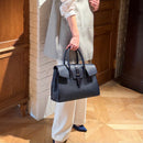 [シュリンクレザー]<br>ヴォヤージュMバッグ<br>color：ネイビー