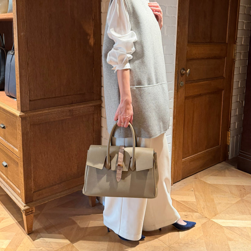 [シュリンクレザー]<br>ヴォヤージュMバッグ<br>color：トープ×トープ