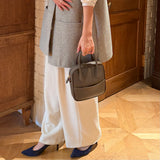 [Shrink leather]<br>postman mini shoulder<br>color: ethane gray