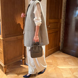 [Shrink leather]<br>postman mini shoulder<br>color: ethane gray
