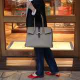 [Shrink leather x croco pattern leather]<br>Voyage L bag<br>color: taupe