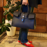 [Shrink leather x croco pattern leather]<br>Voyage M bag<br>color: navy