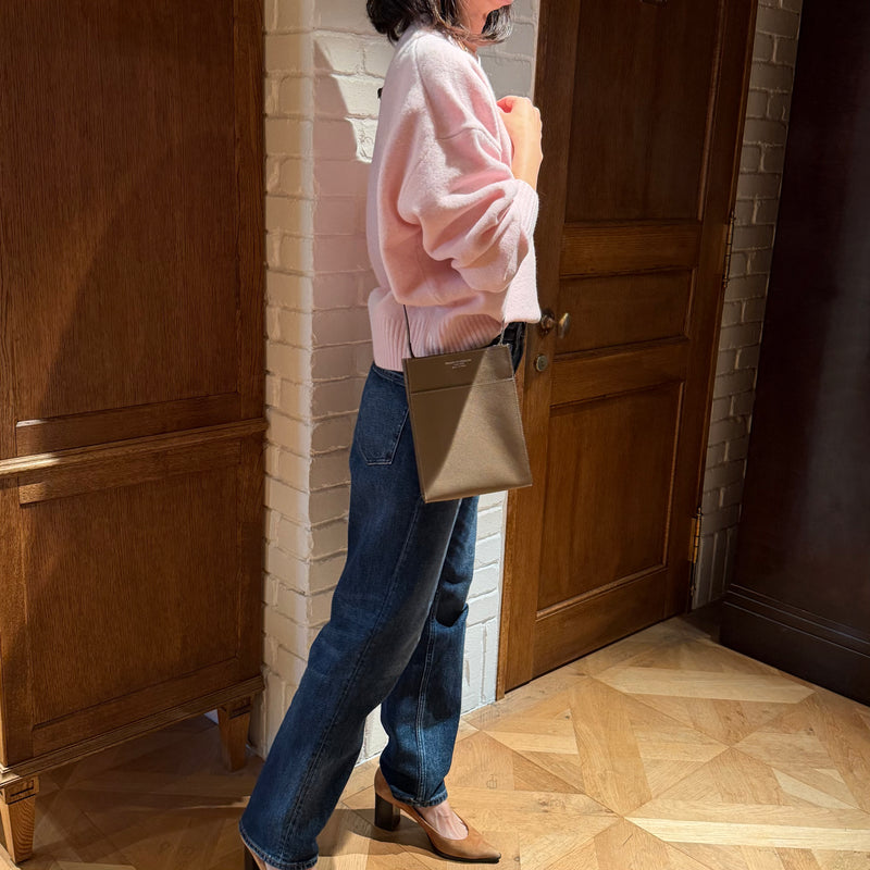 [フレンチカーフ]<br>ボックスサコッシュL<br>color：トープ