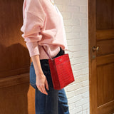 [Croc pattern]<br>Box sacoche L<br>color: red