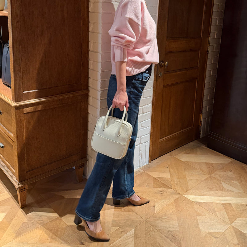 [シュリンクレザー]<br>ポストマンミニショルダー<br>color：ホワイト