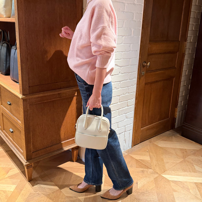 [シュリンクレザー]<br>ポストマンミニショルダー<br>color：ホワイト