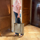 [Shrink leather]<br>Tutitot bag<br>color: Tope<br>[Scheduled to arrive in mid -January 2025]