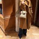 [シュリンクレザー]<br>ヴォヤージュMバッグ<br>color：トープ