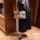 [トリヨンラグーン×クロコダイル]<br>ヴォヤージュMバッグ<br>color：トープ×トープ