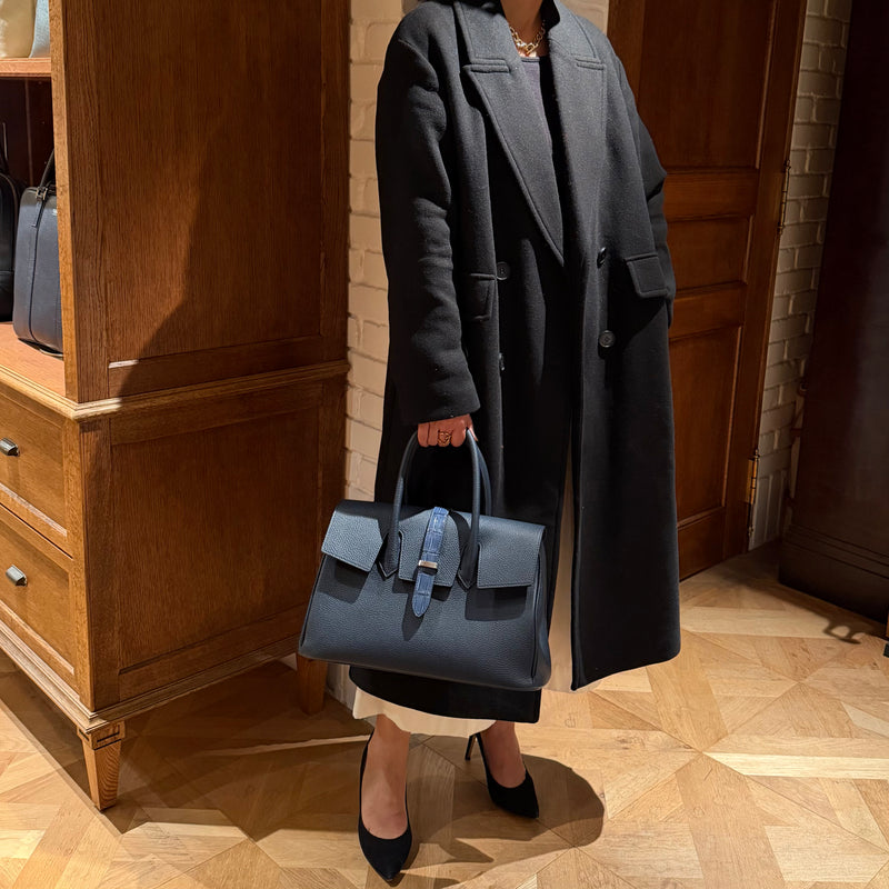 [トリヨンラグーン×クロコダイル]<br>ヴォヤージュMバッグ<br>color：ネイビー