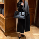 [トリヨンラグーン×クロコダイル]<br>ヴォヤージュMバッグ<br>color：ネイビー