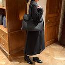 [トリヨンラグーン×クロコダイル]<br>ヴォヤージュLバッグ<br>color：ブラック