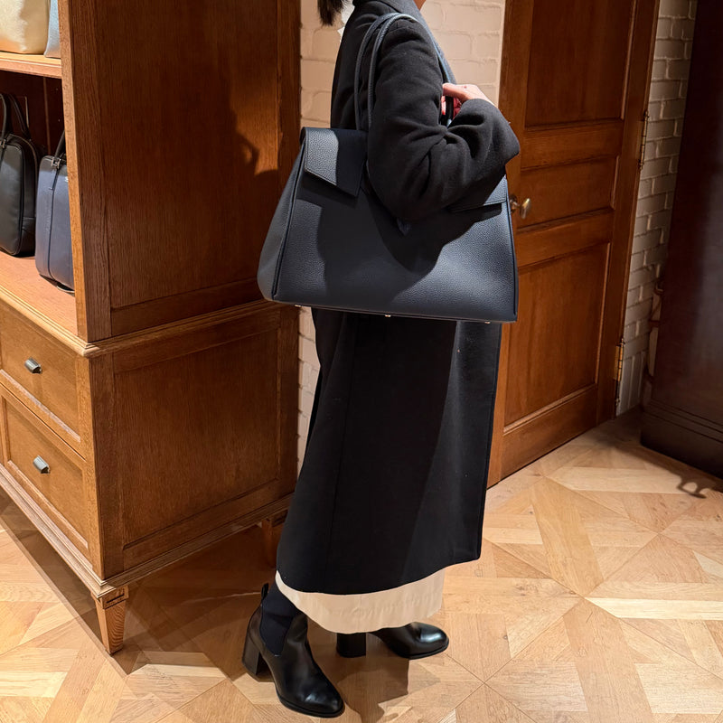 [トリヨンラグーン×クロコダイル]<br>ヴォヤージュLバッグ<br>color：ネイビー