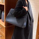 [トリヨンラグーン×クロコダイル]<br>ヴォヤージュLバッグ<br>color：ネイビー