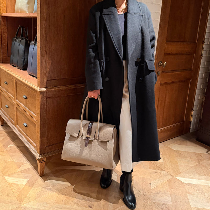 [トリヨンラグーン×クロコダイル]<br>ヴォヤージュLバッグ<br>color：トープ×ダークブラウン