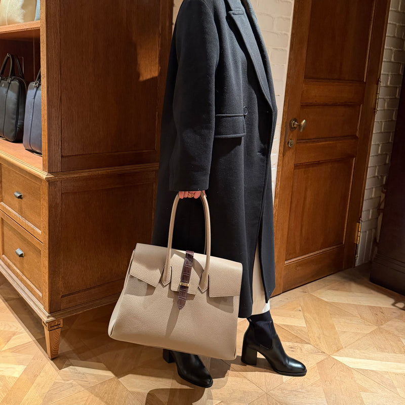 [トリヨンラグーン×クロコダイル]<br>ヴォヤージュLバッグ<br>color：トープ×ダークブラウン