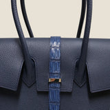 [Taurillon Lagoon x Crocodile]<br>Voyage L bag<br>color: navy