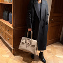 [トリヨンラグーン×クロコダイル]<br>ヴォヤージュLバッグ<br>color：トープ×トープ