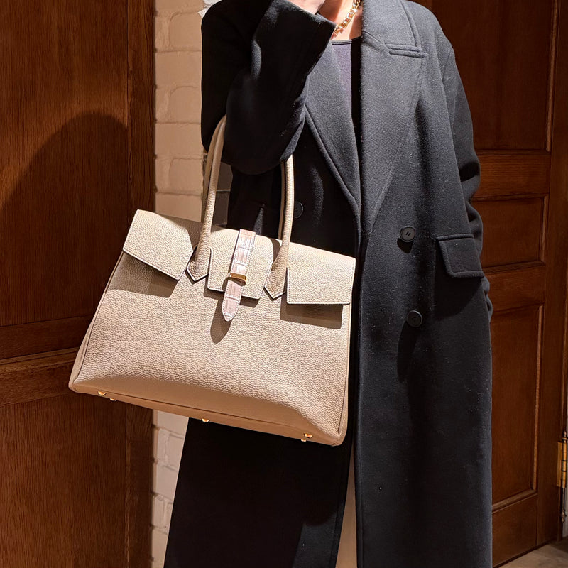 [トリヨンラグーン×クロコダイル]<br>ヴォヤージュLバッグ<br>color：トープ×トープ