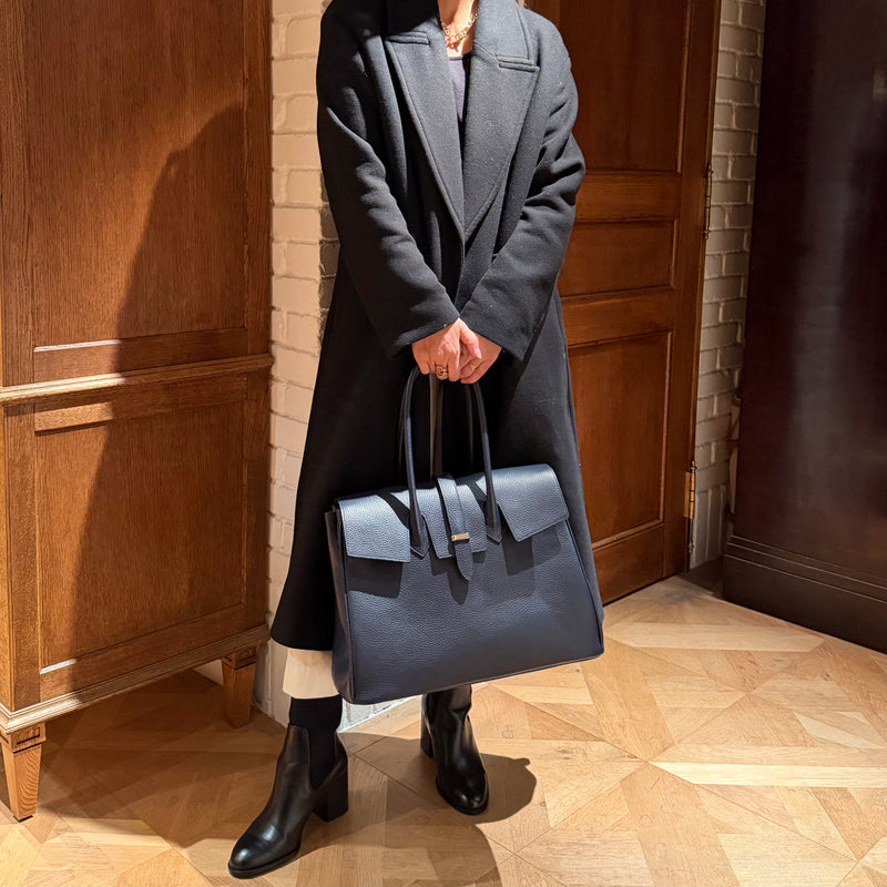 [オールシュリンクレザー]<br>ヴォヤージュLバッグ<br>color：ネイビー