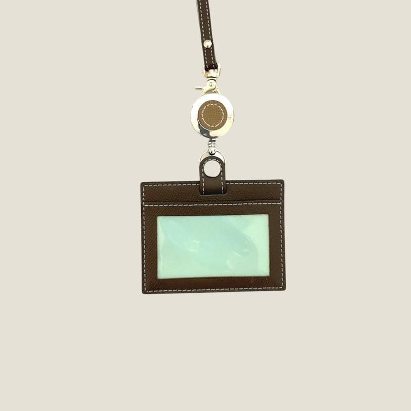 [French calf] <br>ID strap on both sides<br>color: Dark brown